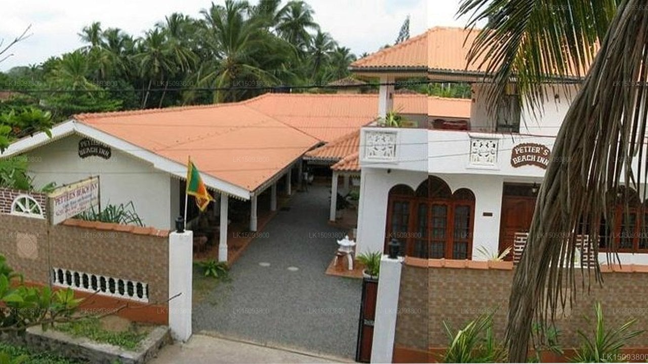 Petter's Beach Inn