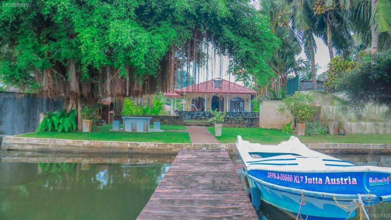 Bentota River Bungalow & Apartment