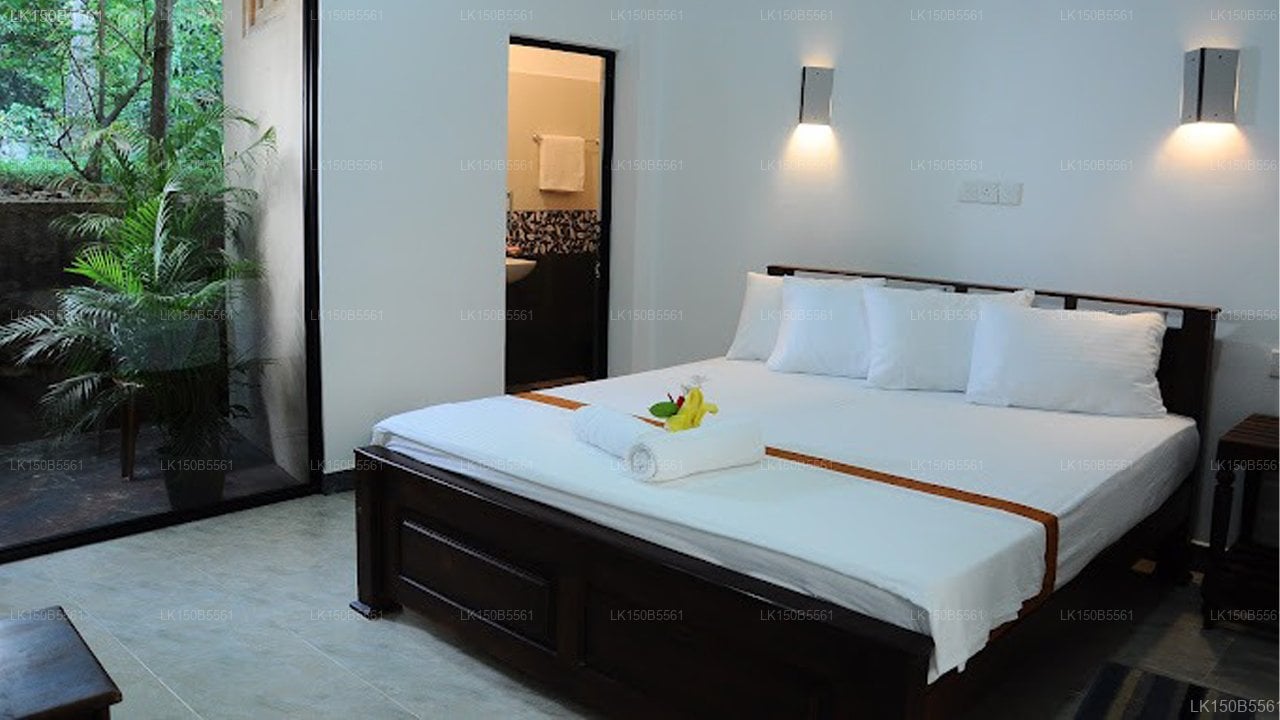 Dinstar Safari Lodge
