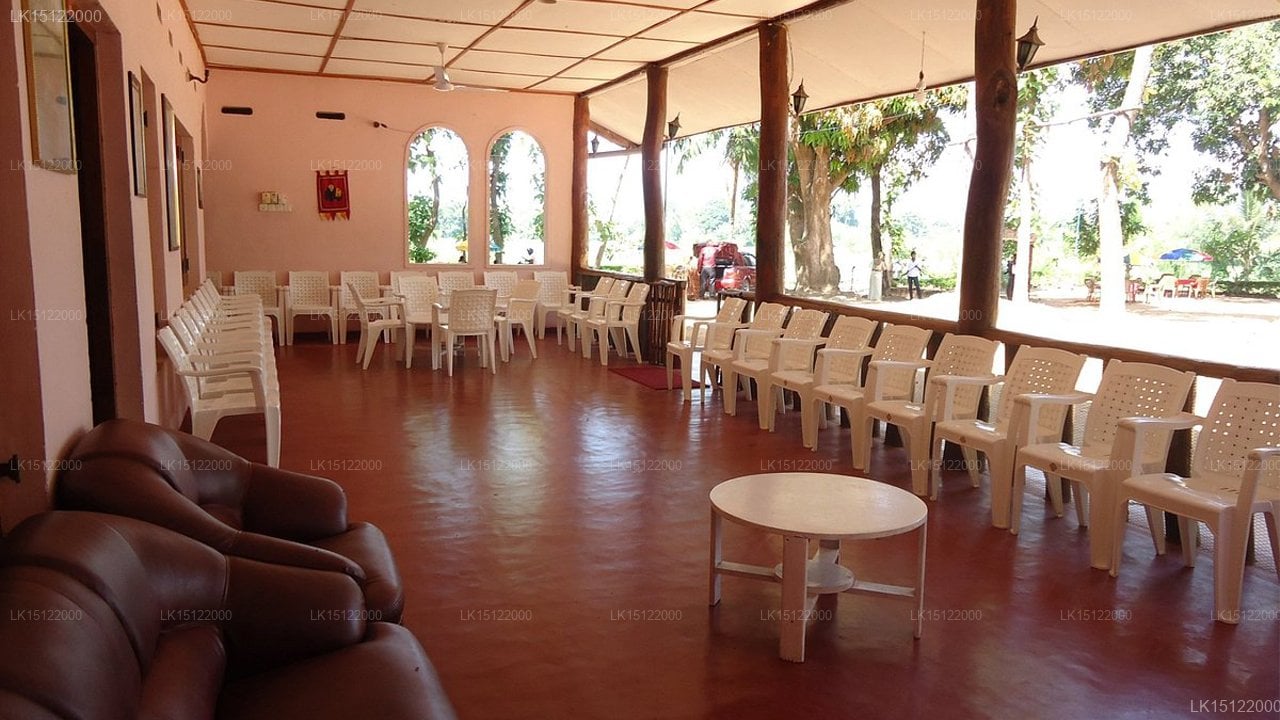 Safari Lanka Hotel and Circuit Bungalow