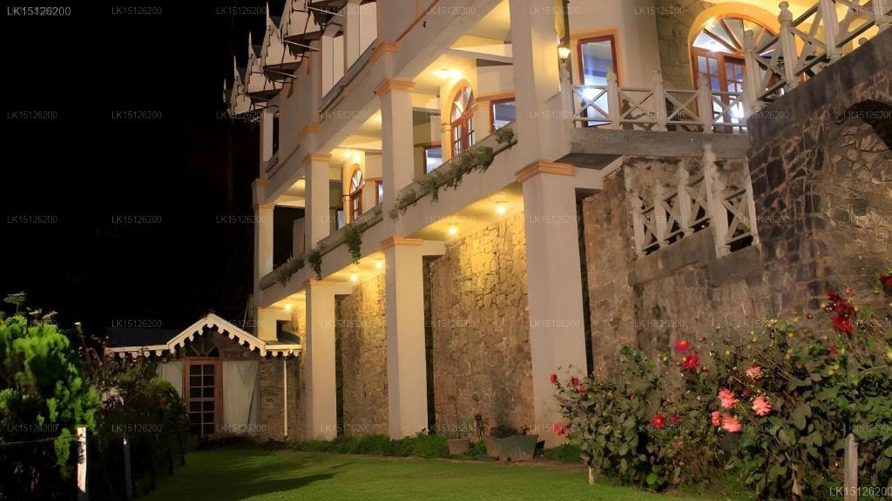 Hotel Silver Falls