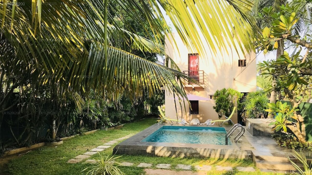Sri Beach Bungalows & Villa