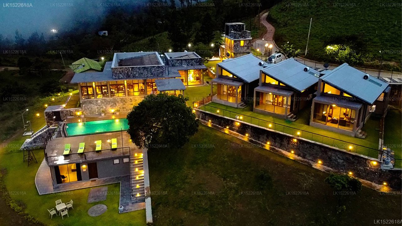 Hotel Shady Hills