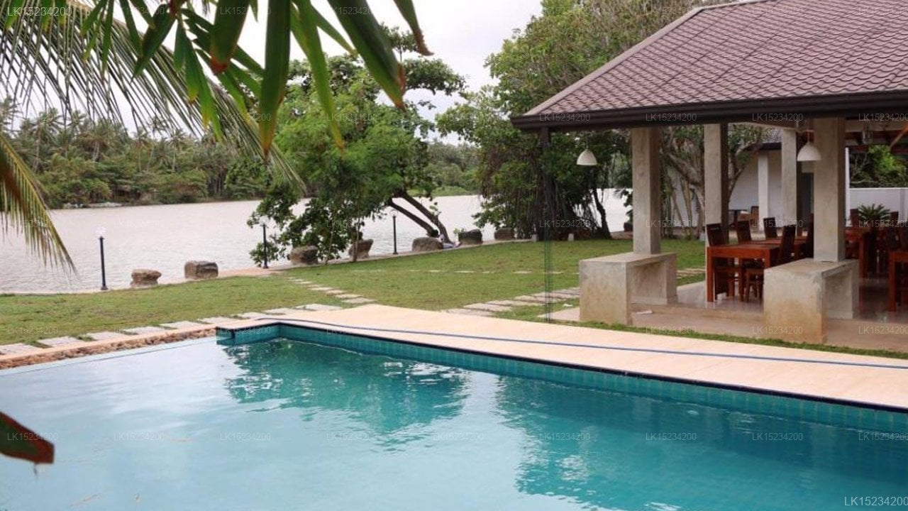 Vaaya Beach Hotel