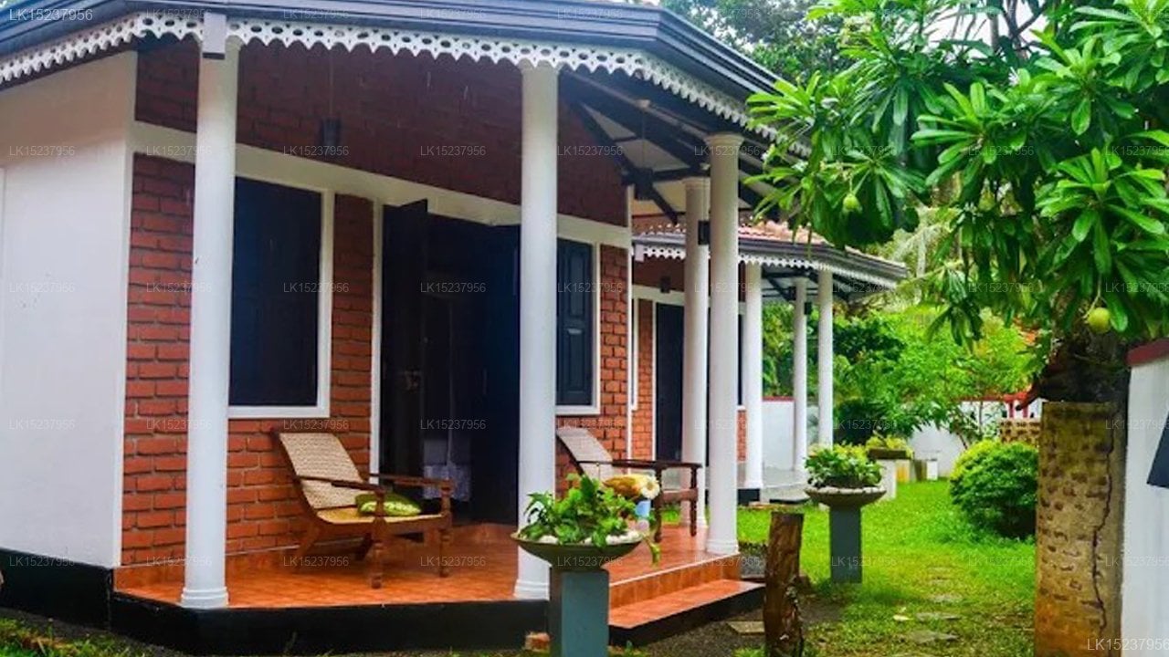 Rovenluck Eco Cabana