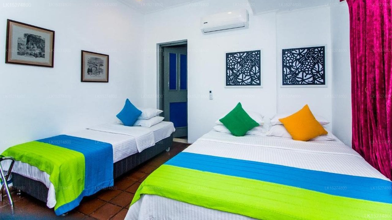 Settle Inn Tourist Lodge