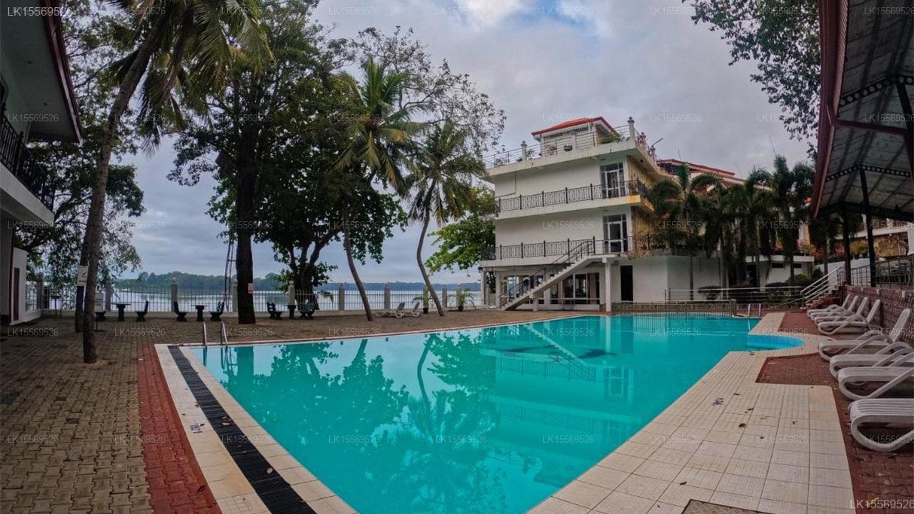 Centuria Lake Resort
