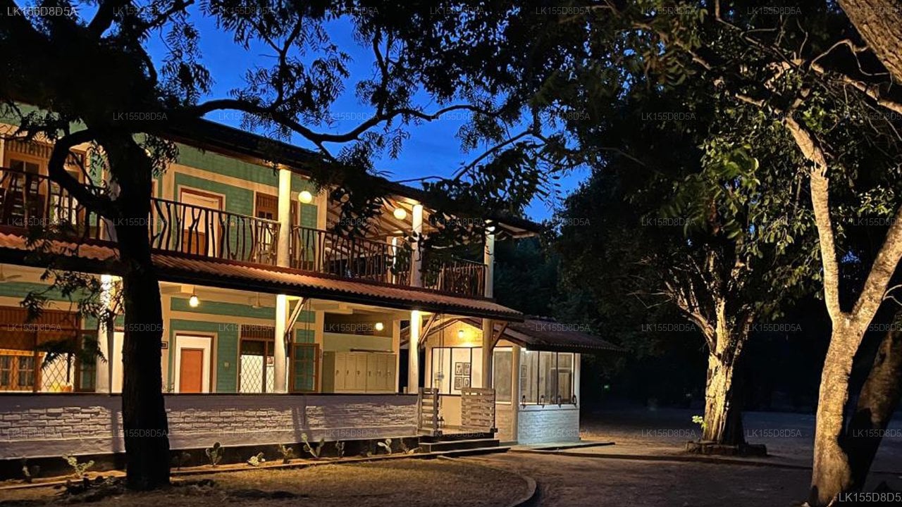 Funky Leopard Safari Lodge