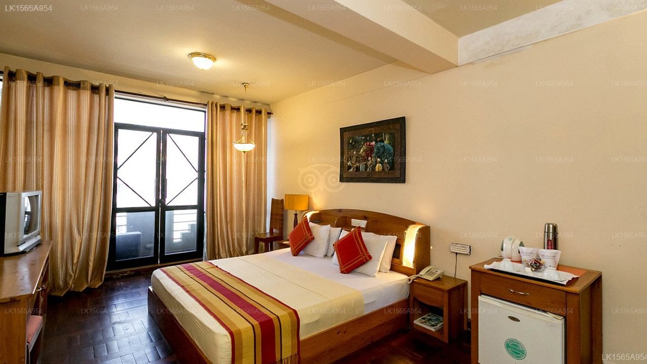 Hotel Omega Inn