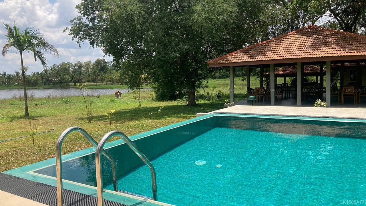 Hotel Lake Jay