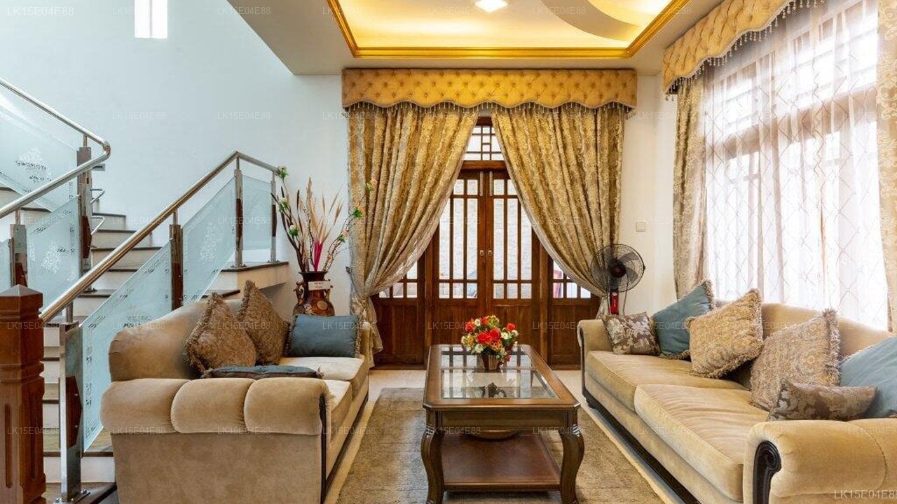 Yoho Villa Safari