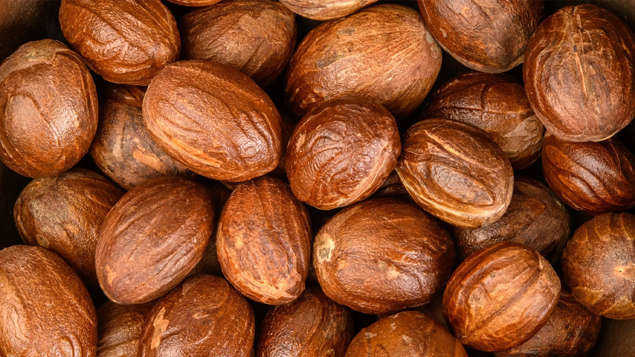 Lakpura Nutmeg Seeds Whole