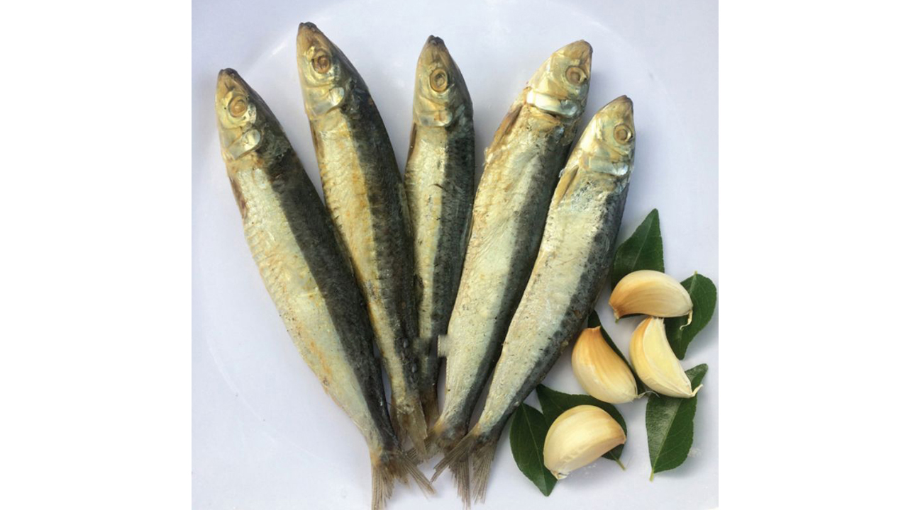 Lakpura® Dried Hurullo (Spotted Sardinella Fish) 200g, Salted Dry Fish (Karawala)