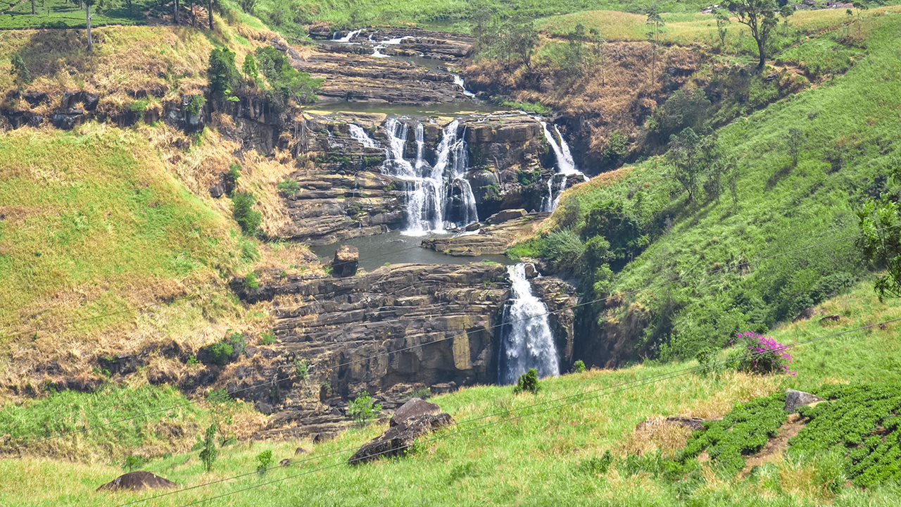Misty Mountain Trails from Galle (2 Days)