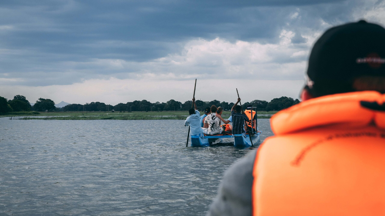 Pottuvil Lagoon Tour by Raft