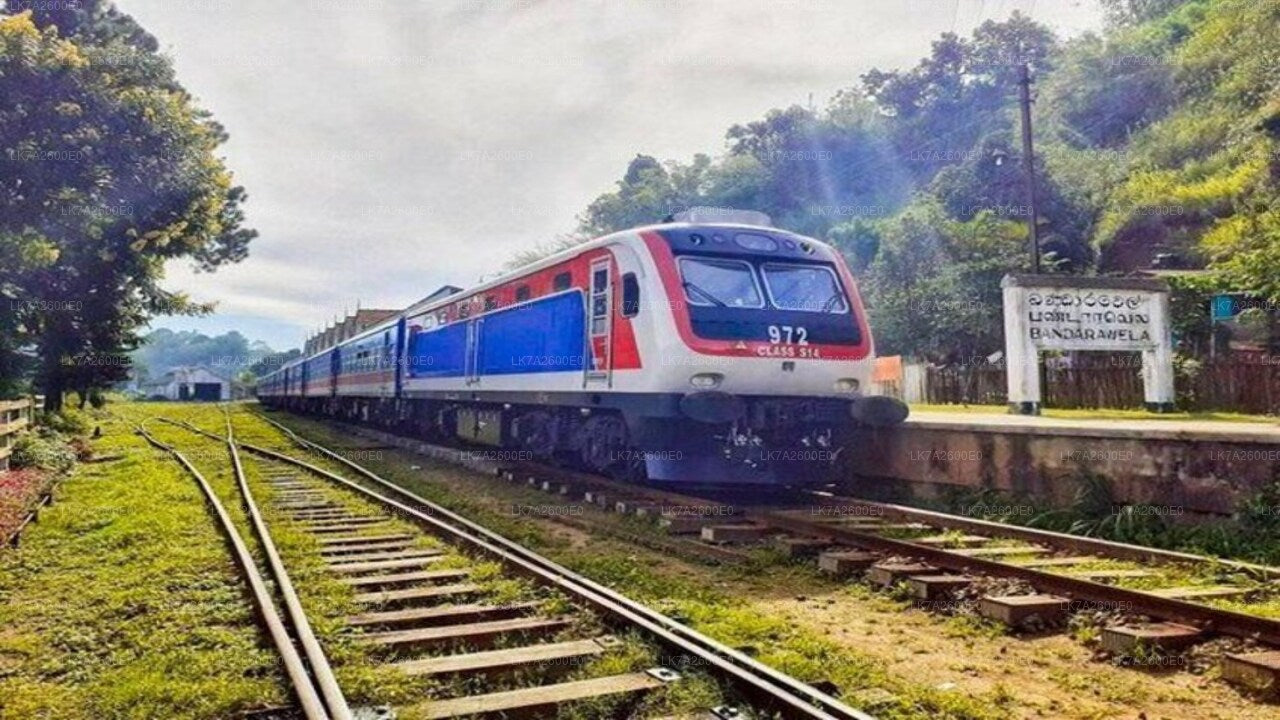 Peradeniya to Badulla Train Tickets (Train № 1001 "Denuwara Menike")