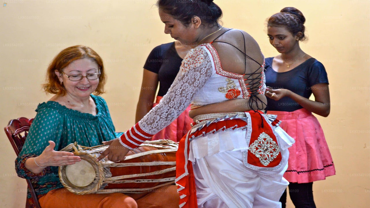 Traditional Dance Experience from Panadura City
