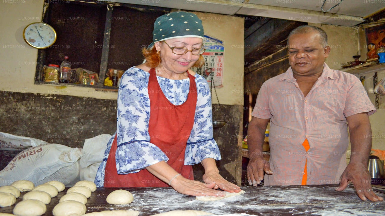Sri Lankan Traditional Bakery Experience from Panadura City