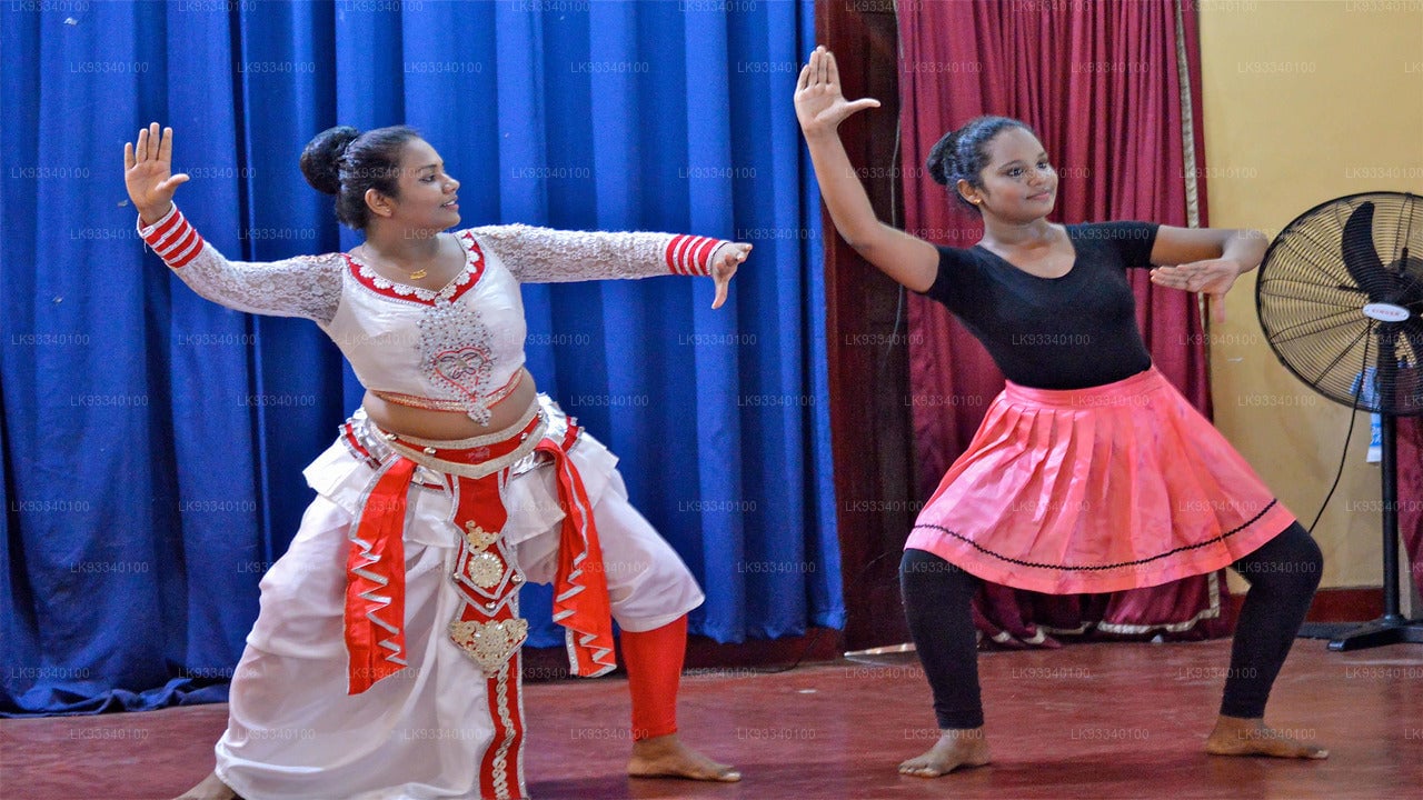 Traditional Dance Experience from Panadura City