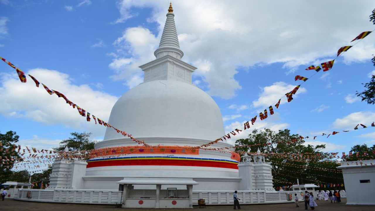 Mahiyanganya and Dambana Day Tour from Kandy City