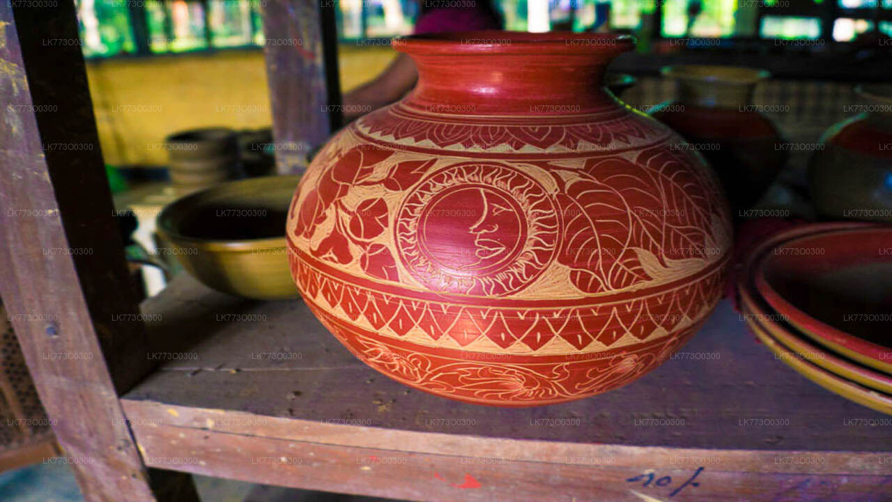 Pottery Village Cycling Tour from Pinnawala City