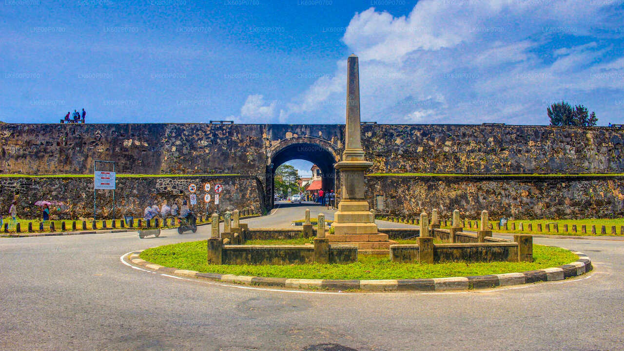 Ancient Dutch Fort Tour and River Safari from Galle City