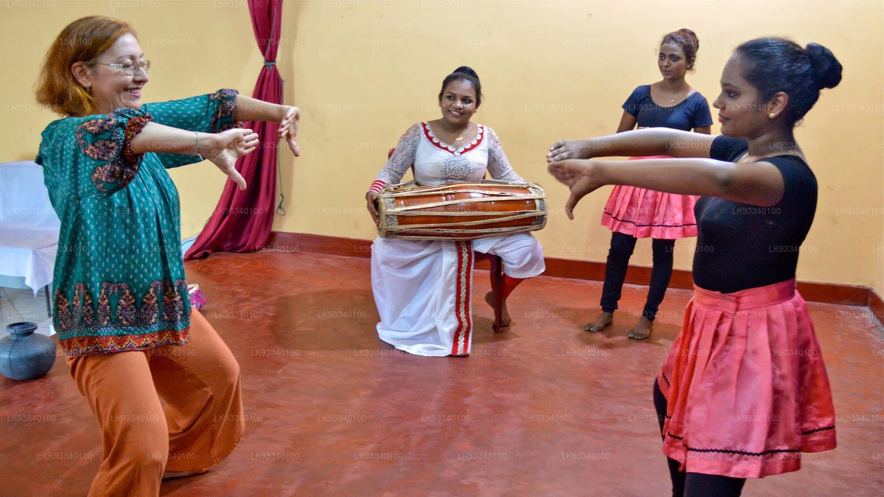 Traditional Dance Experience from Panadura City