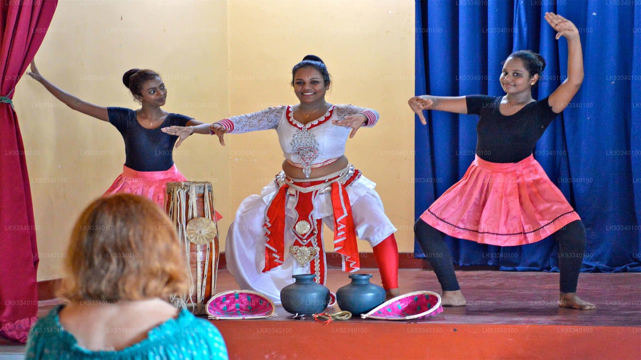 Traditional Dance Experience from Panadura City