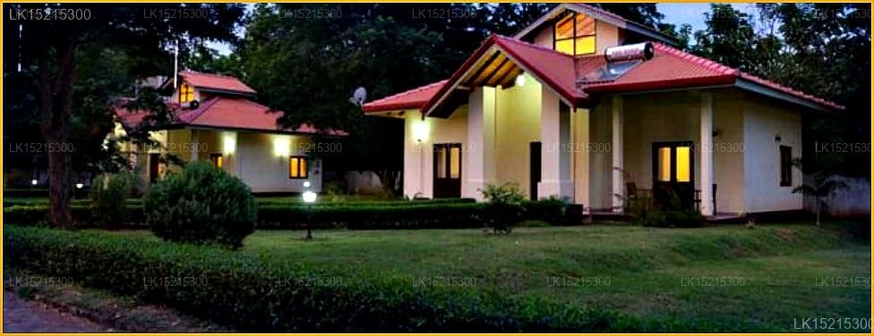 Chenra Hotel, Kataragama