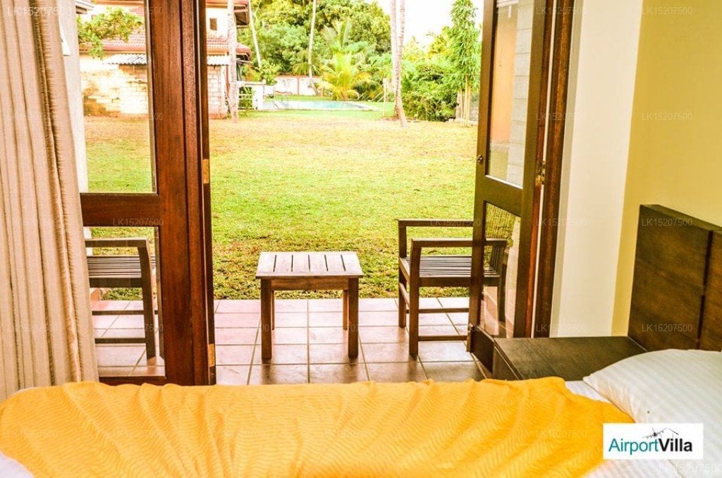 The Airport Villa
