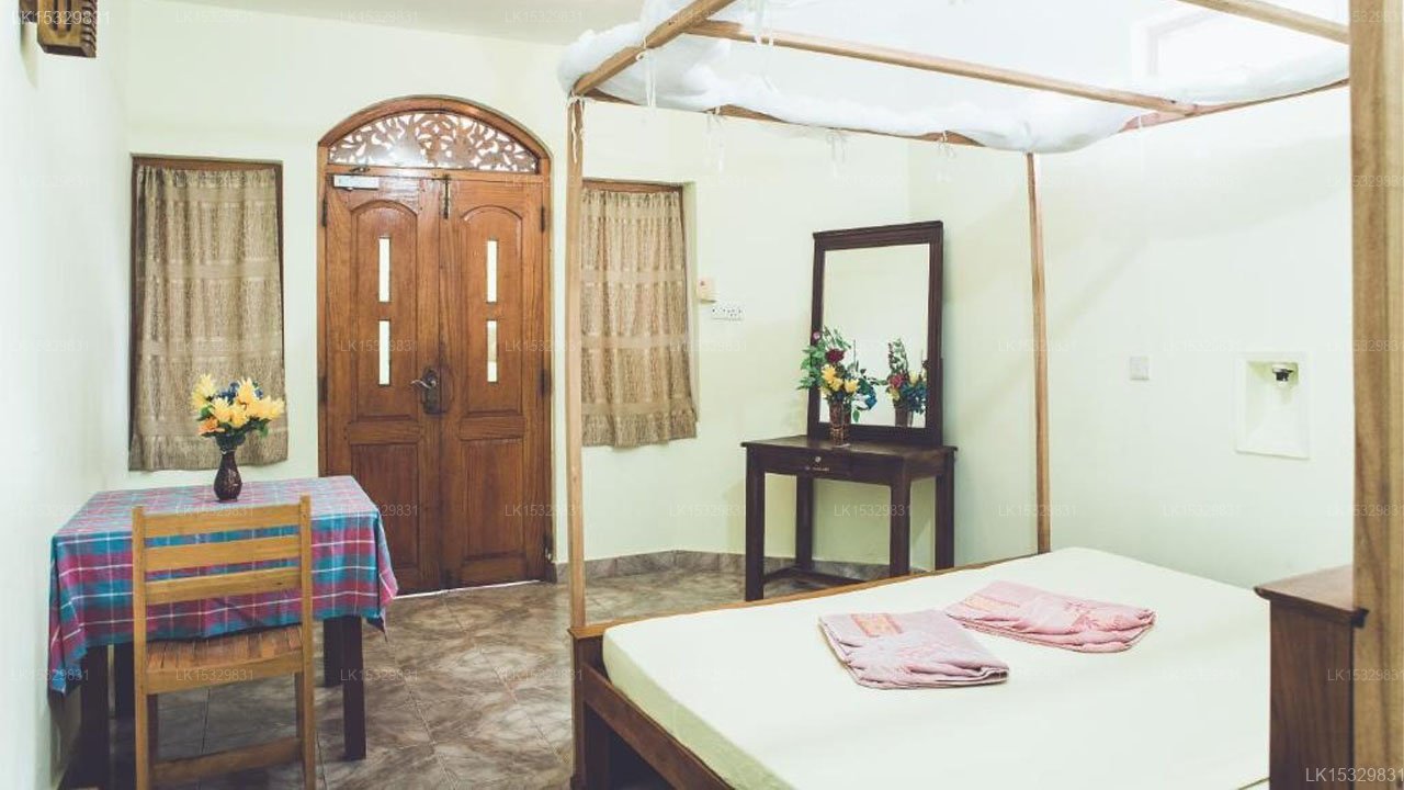 Rupas Beach Hotel, Arugum Bay