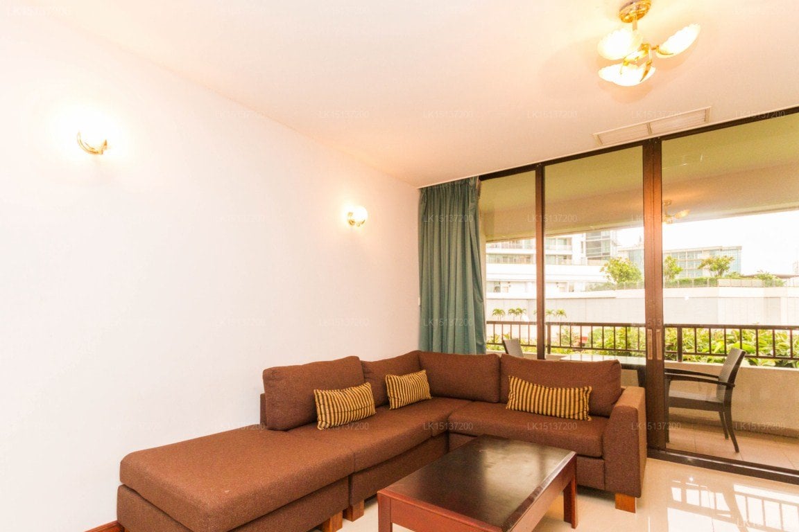 Crescat Apartments
