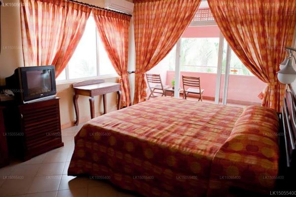 Paradise Beach Hotel