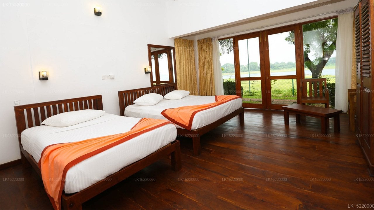 Hotel Lake Park