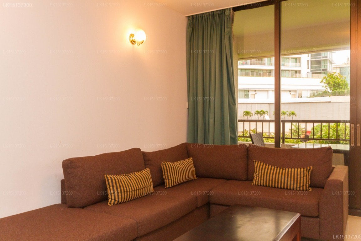 Crescat Apartments
