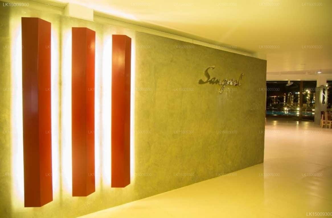 Camelot Beach Hotel