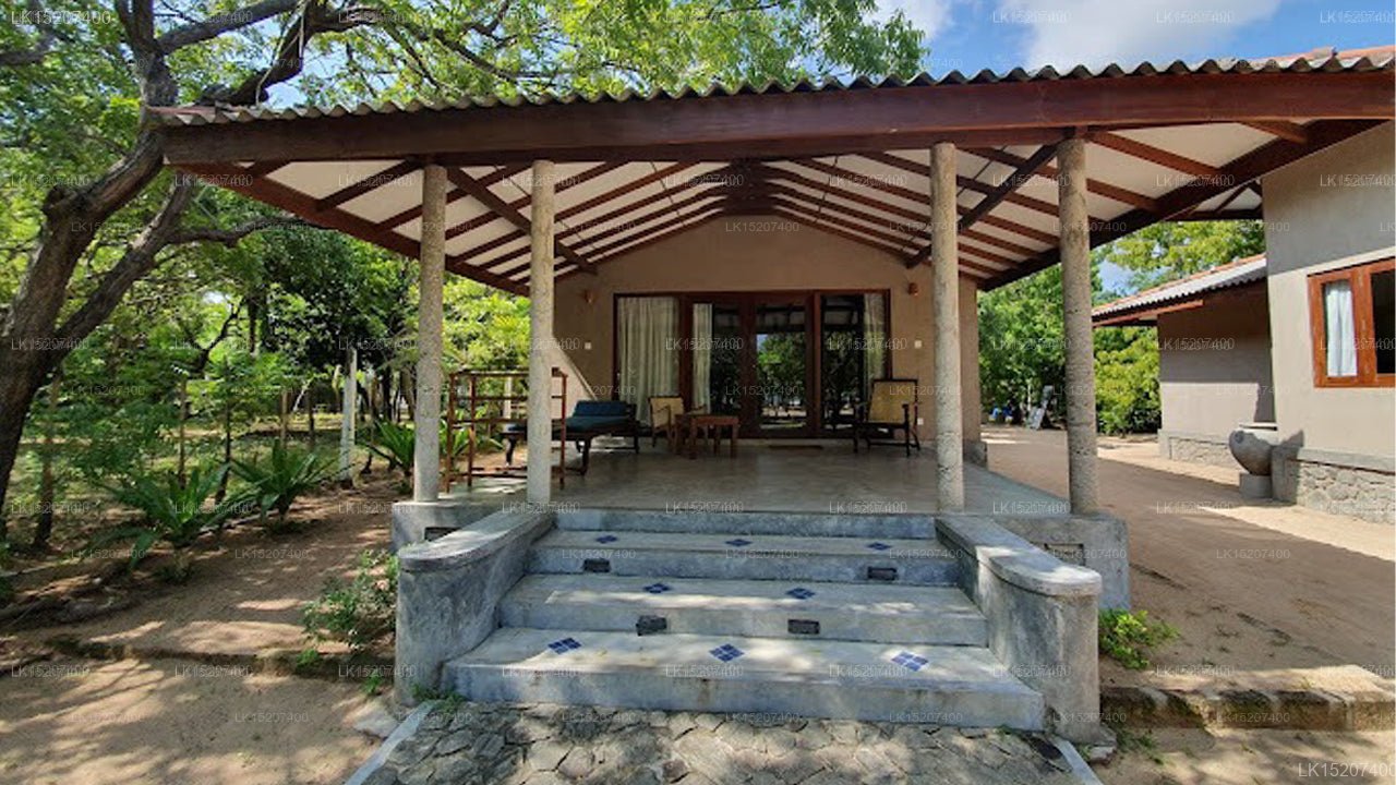 Nagenahira Beach Villa