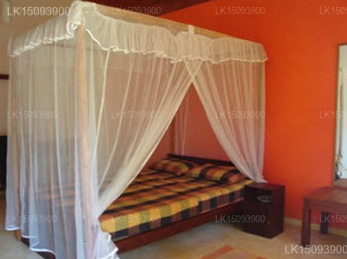 Secret Bay Hotel, Talalla