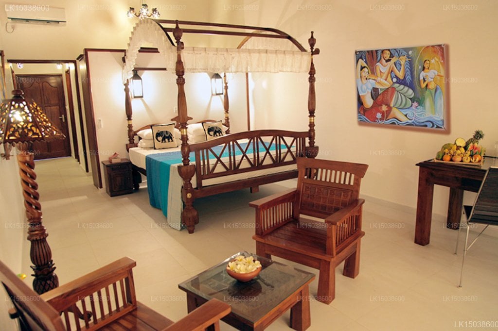 Wunderbar Beach Hotel