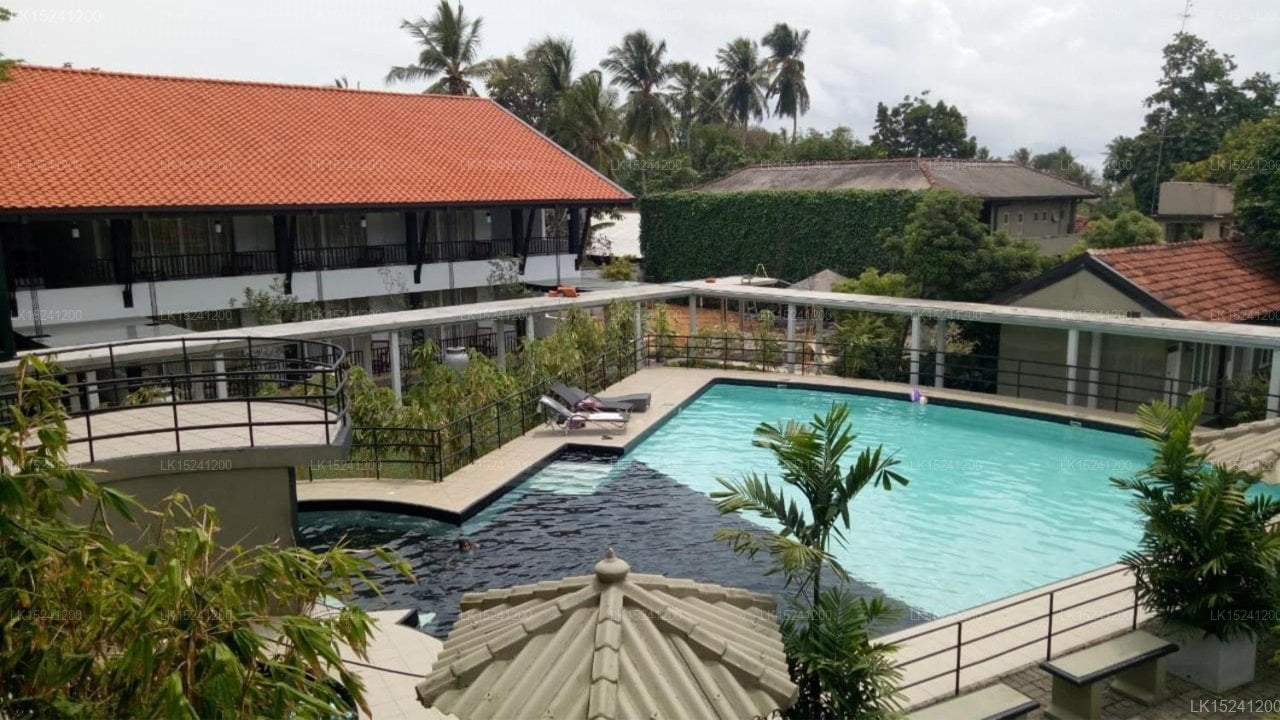 Garden Beach Hotel Kalutara
