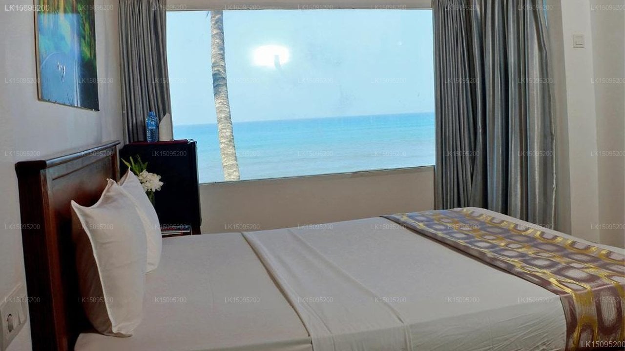Roy Villa Beach Hotel
