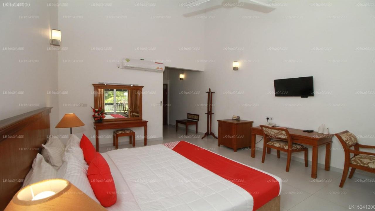 Garden Beach Hotel Kalutara