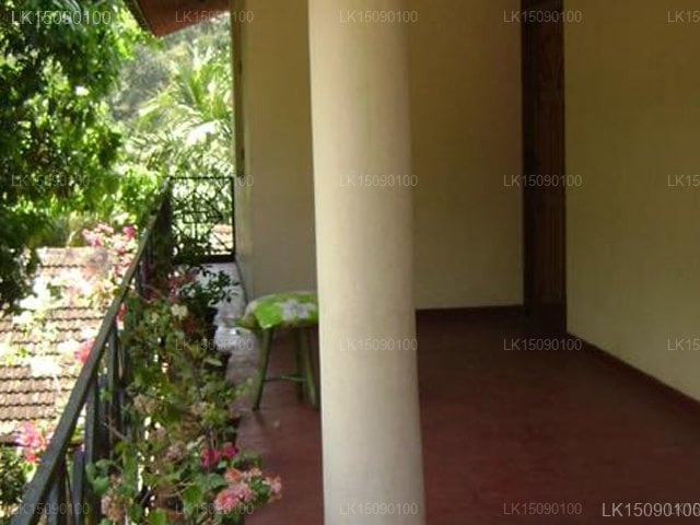 Kundasale Holiday Home