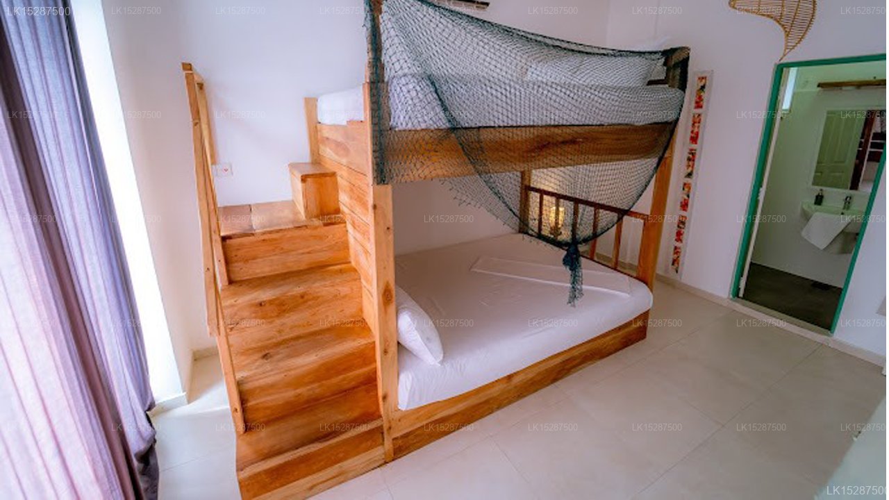 Trinco Topaz Beach Hotel