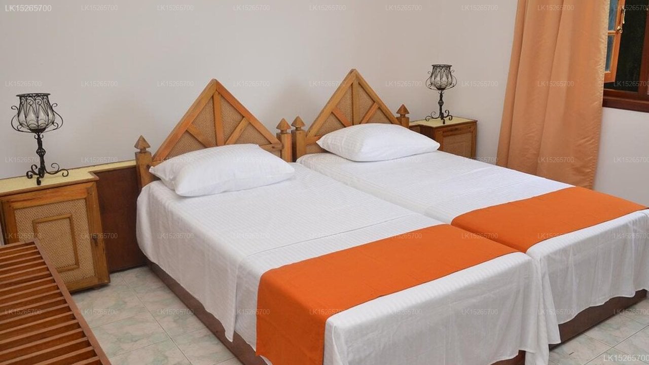 Kandyan Crown Hotel