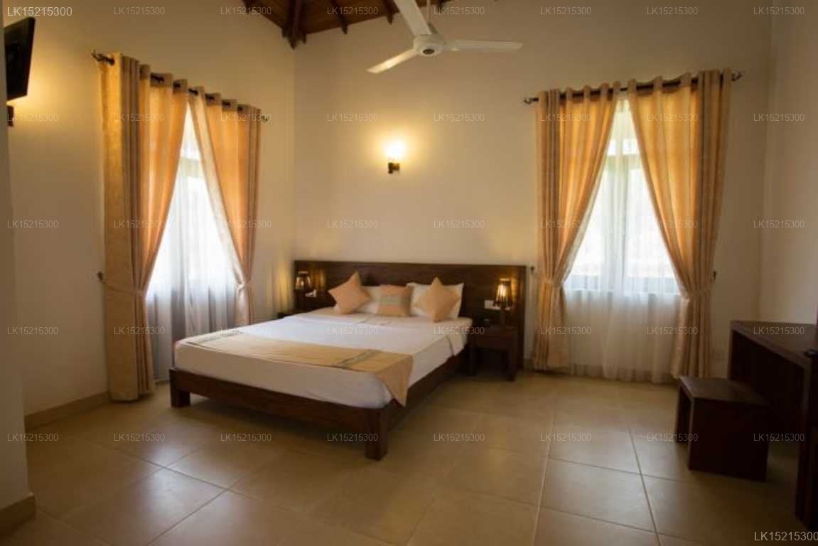 Chenra Hotel, Kataragama