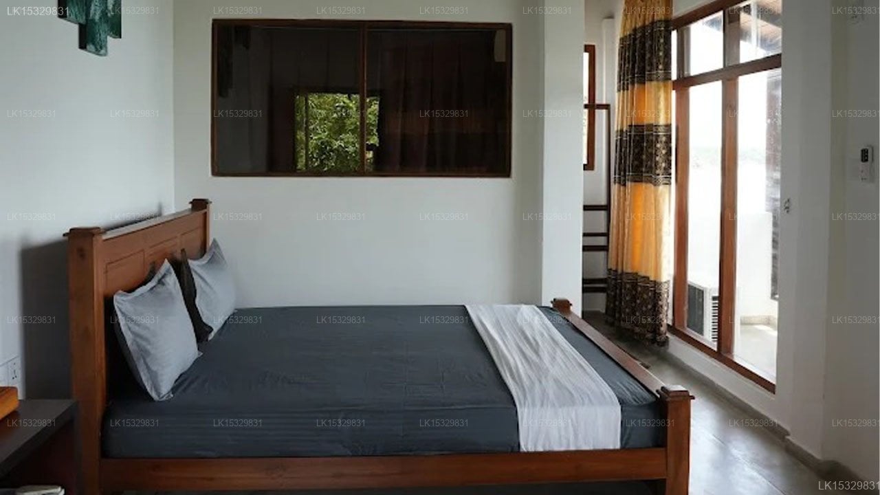 Rupas Beach Hotel, Arugum Bay