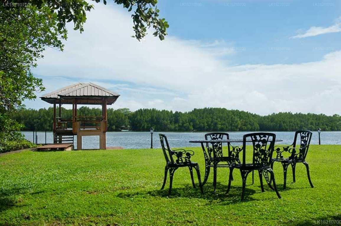 Okvin River Villa
