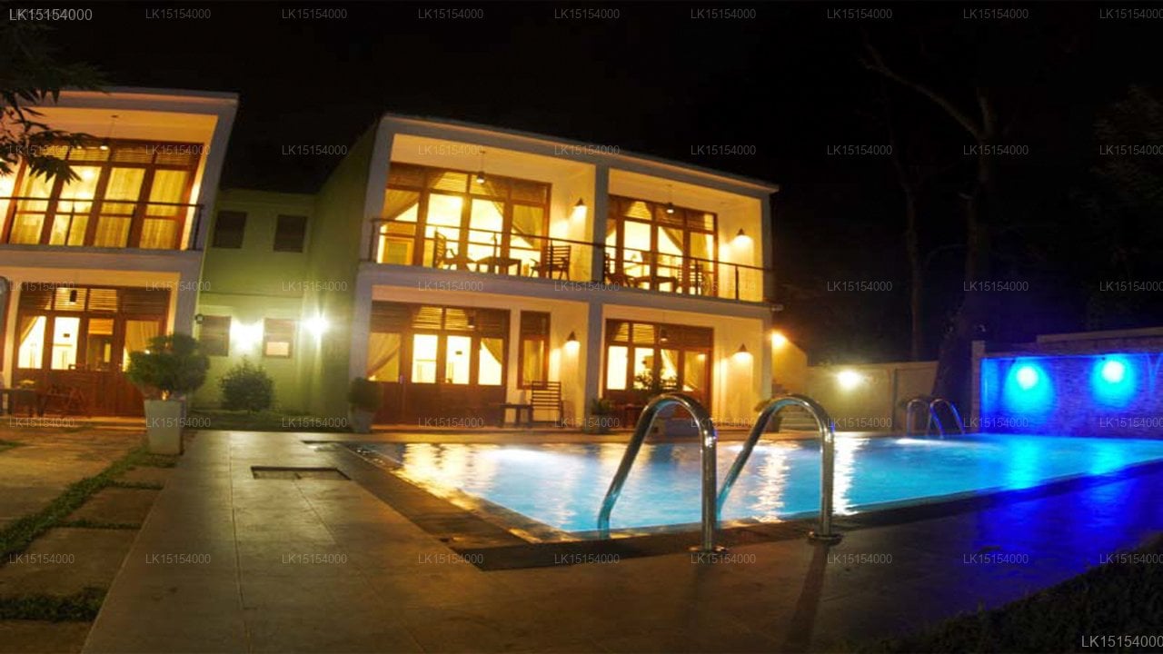 Hotel Athgira