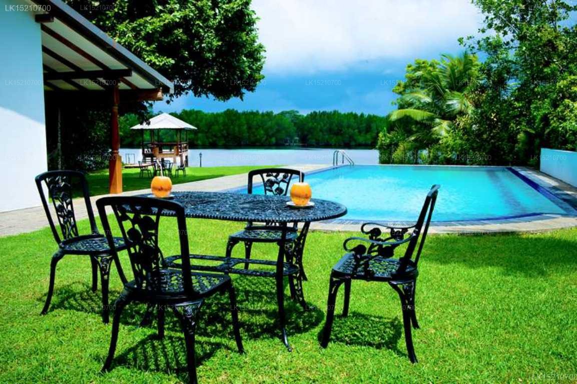 Okvin River Villa